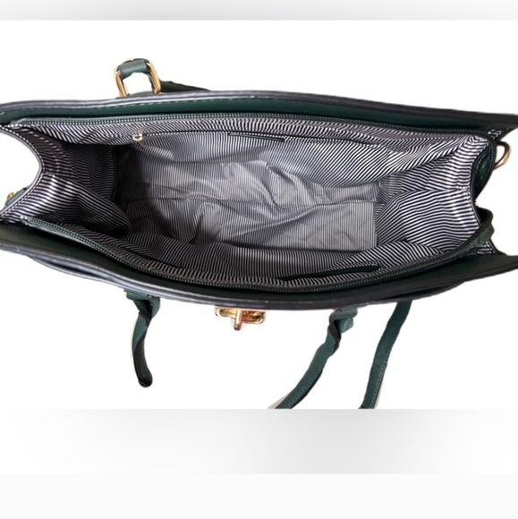 Elegant Green Shoulder Bag Bundle - Picture 4 of 13